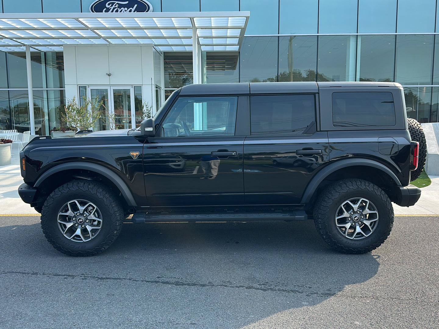 Certified 2024 Ford Bronco Badlands AWD/4WD image 8