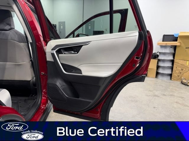 Used 2024 Toyota RAV4 XLE FWD image 24
