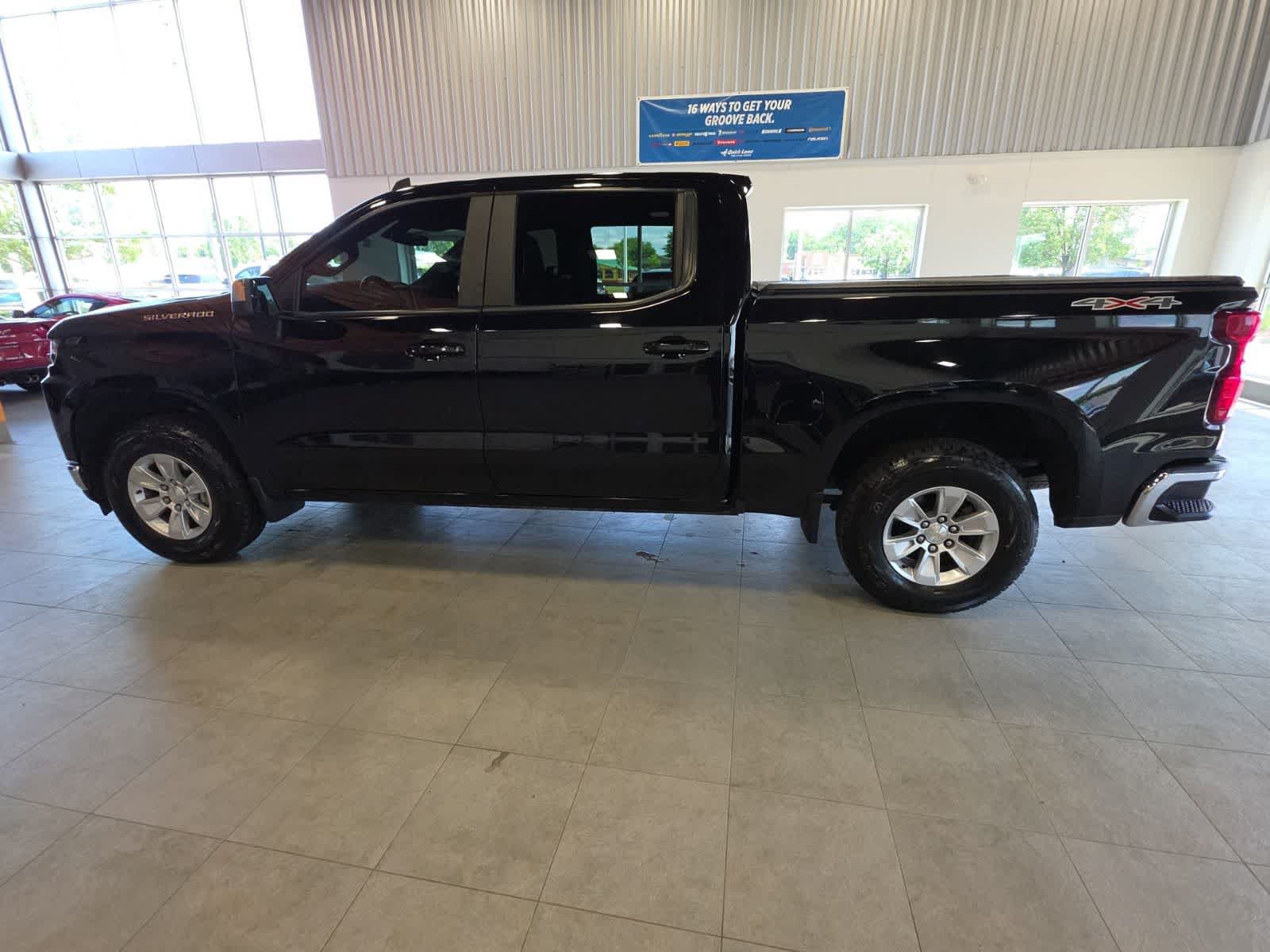 Used 2021 Chevrolet Silverado 1500 LT w/ LPO, Liner Protection Package AWD/4WD image 11