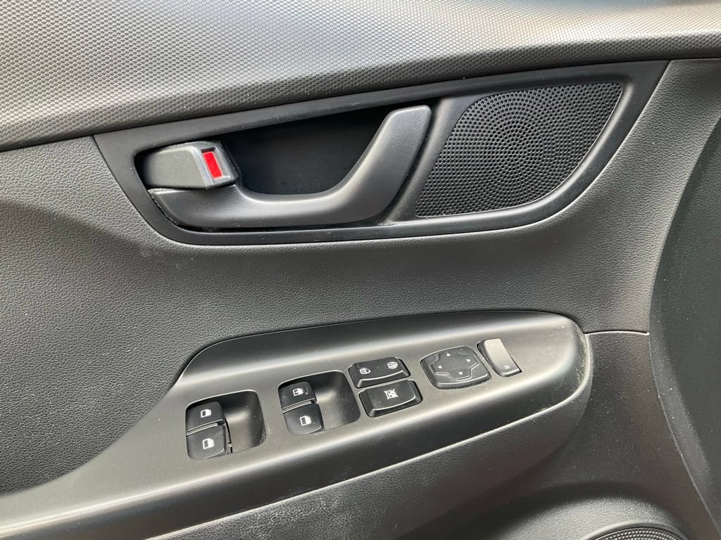 Used 2020 Hyundai Kona SE AWD/4WD image 13