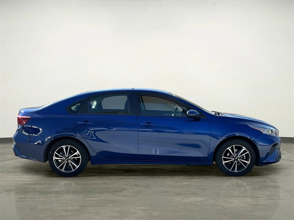 Used 2024 Kia Forte LXS image 11