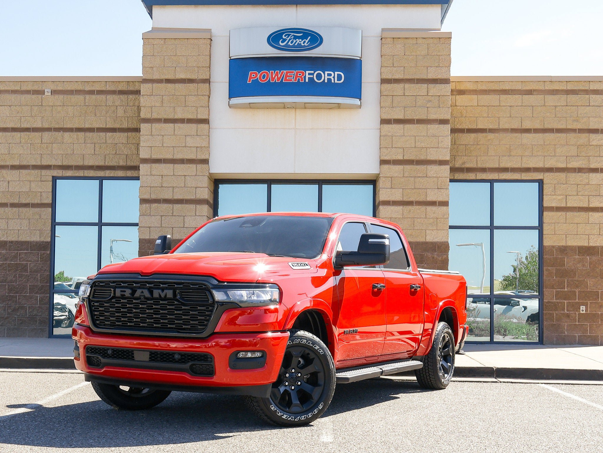 Used 2025 RAM 1500 Big Horn AWD/4WD image 2