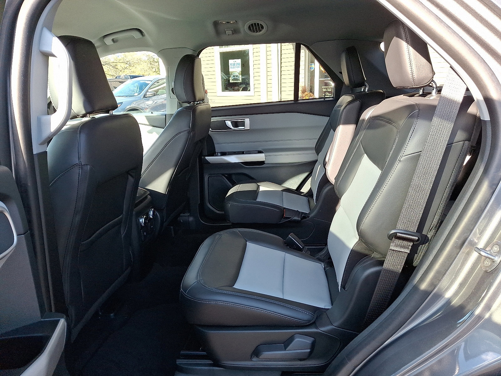 Certified 2023 Ford Explorer XLT w/ Equipment Group 202A image 11