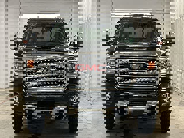 Used 2019 GMC Sierra 3500 Denali image 7