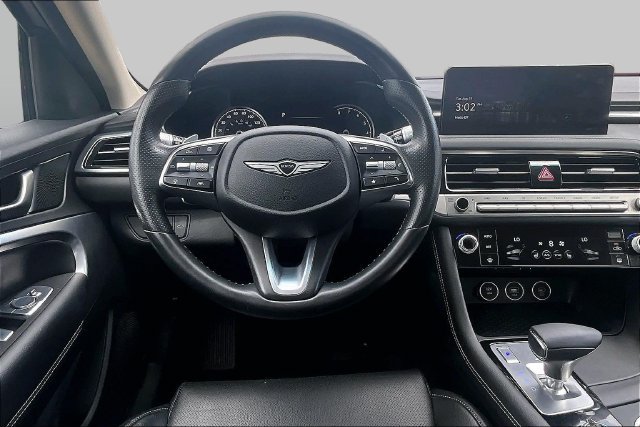 Used 2025 Genesis G70 2.5T RWD image 6