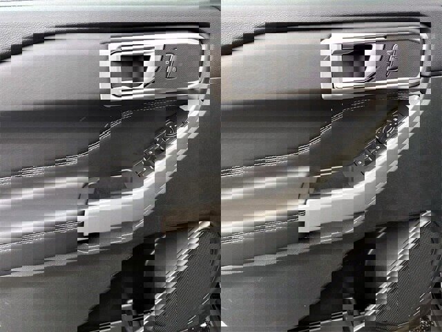 Certified 2023 Ford Explorer XLT w/ Equipment Group 202A image 11