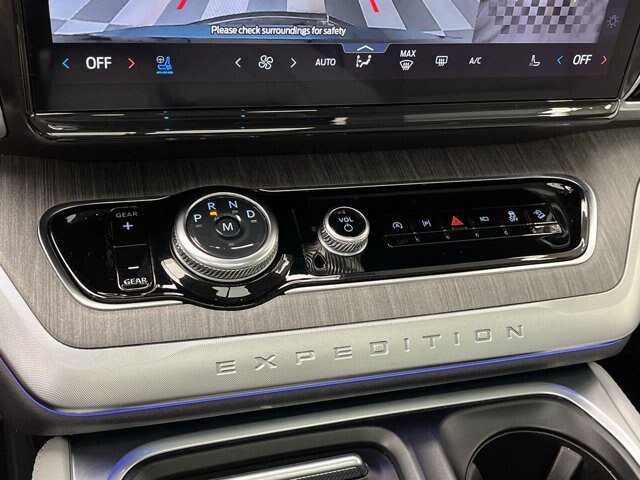 Certified 2025 Ford Expedition Platinum w/ Platinum Ultimate Package AWD/4WD image 27