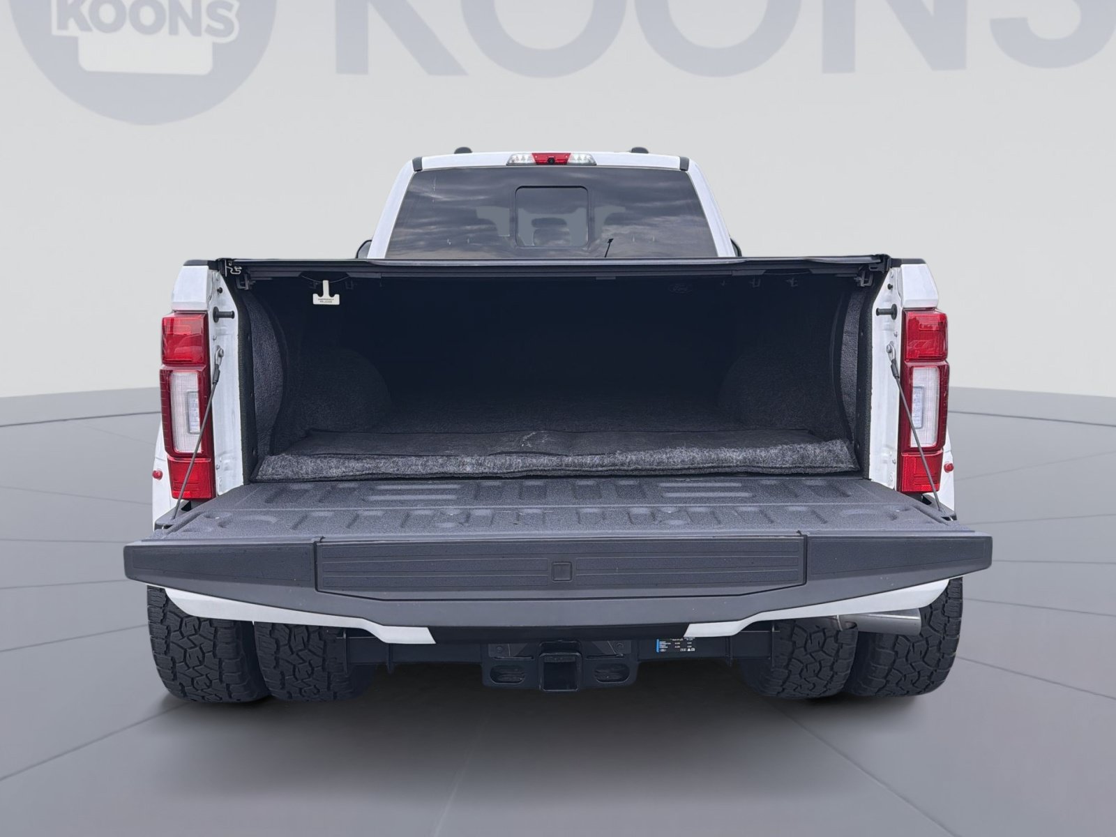 Certified 2022 Ford F450 Platinum w/ FX4 Off-Road Package AWD/4WD image 31