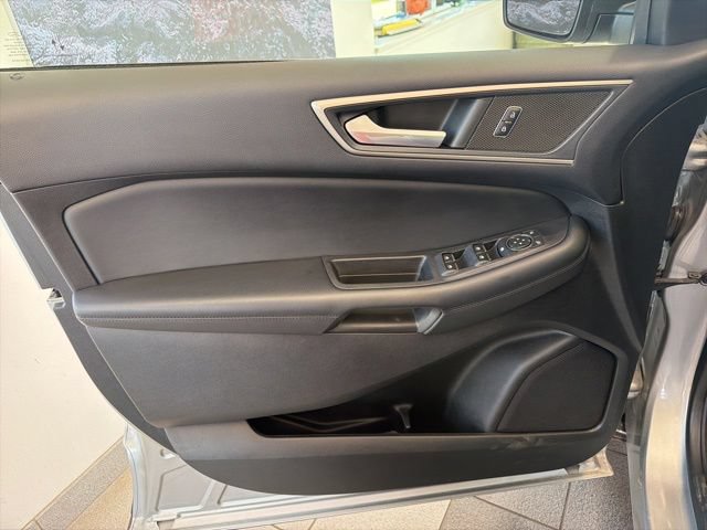 Certified 2022 Ford Edge SEL w/ Convenience Package AWD/4WD image 18