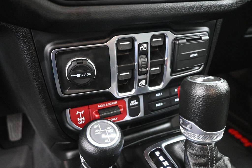 Used 2024 Jeep Wrangler Unlimited AWD/4WD image 17