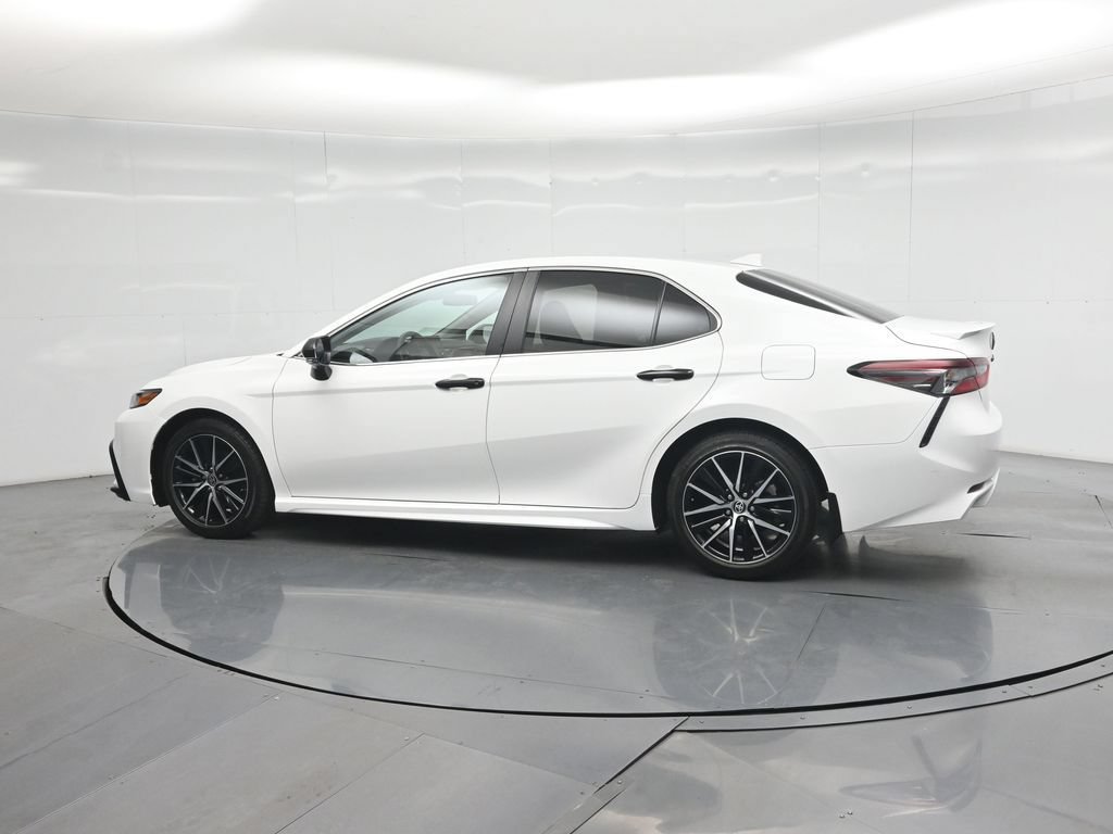 Used 2023 Toyota Camry SE FWD image 6