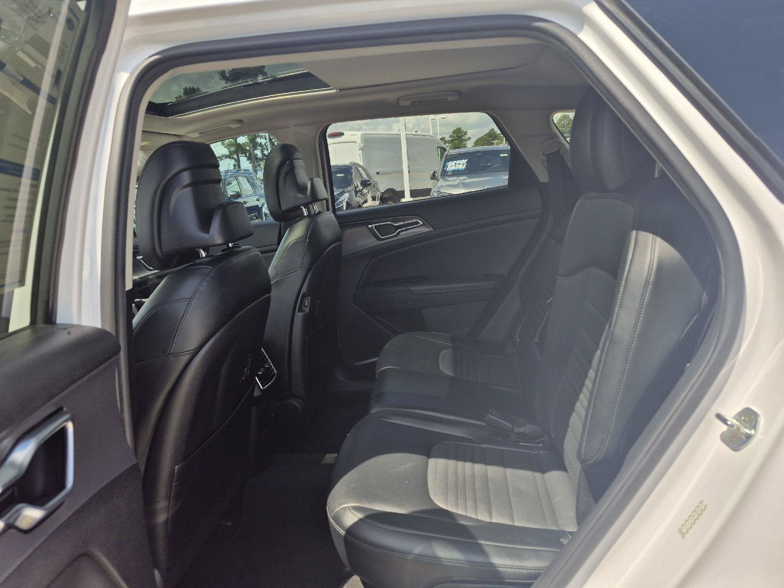 Used 2023 Kia Sportage SX AWD/4WD image 8