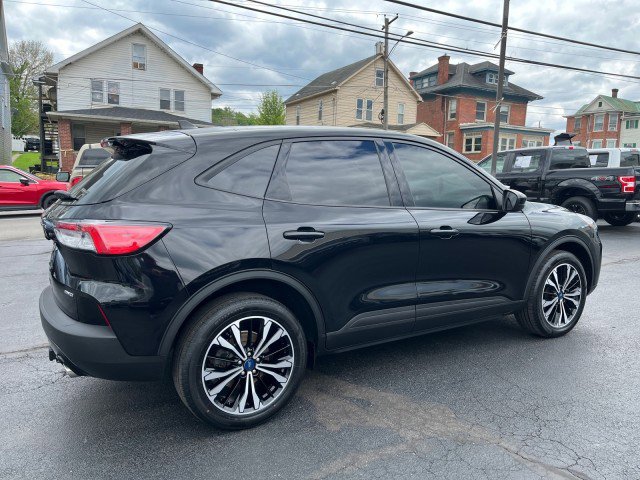 Certified 2022 Ford Escape SE w/ SE Sport Appearance Package AWD/4WD image 2