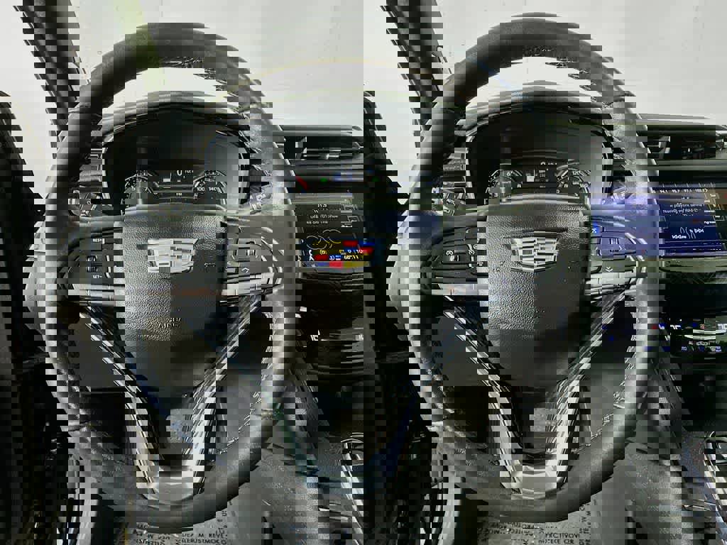 Used 2024 Cadillac XT6 Premium Luxury image 19