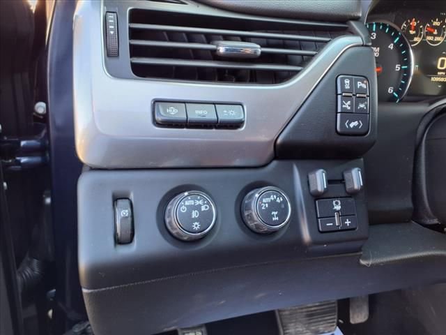 Used 2019 Chevrolet Suburban Premier w/ Premier Plus Edition image 15