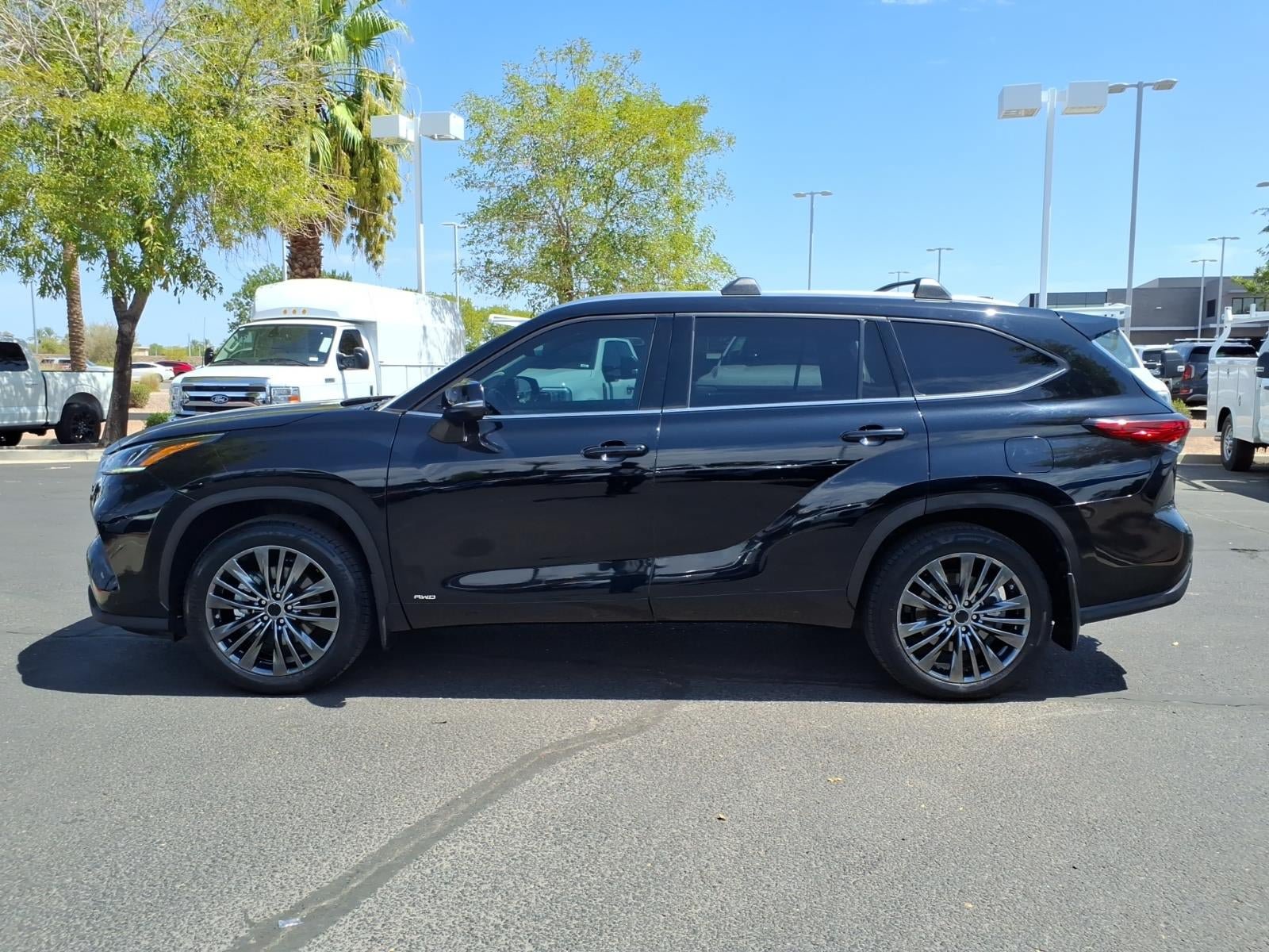 Used 2022 Toyota Highlander Limited AWD/4WD image 7