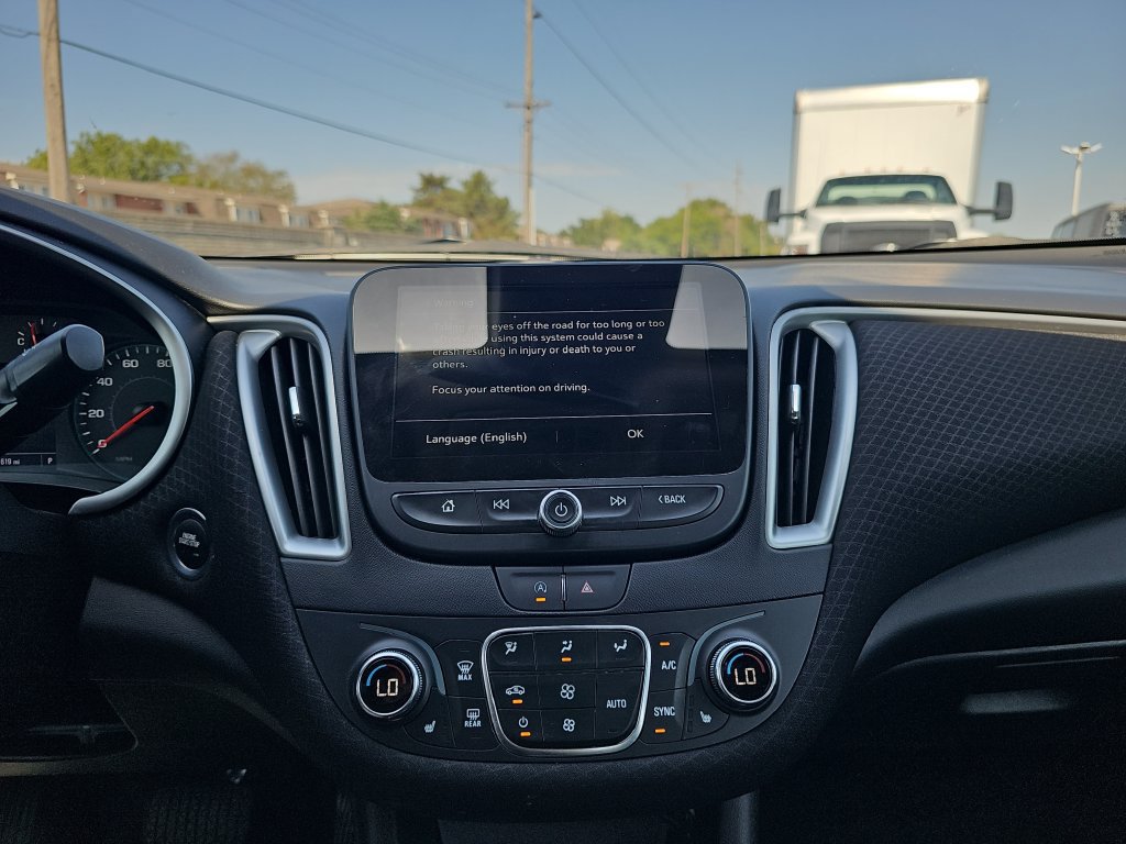 Used 2025 Chevrolet Malibu LT FWD image 19