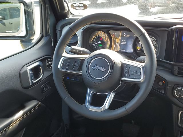 Used 2024 Jeep Wrangler Unlimited Sahara AWD/4WD image 22