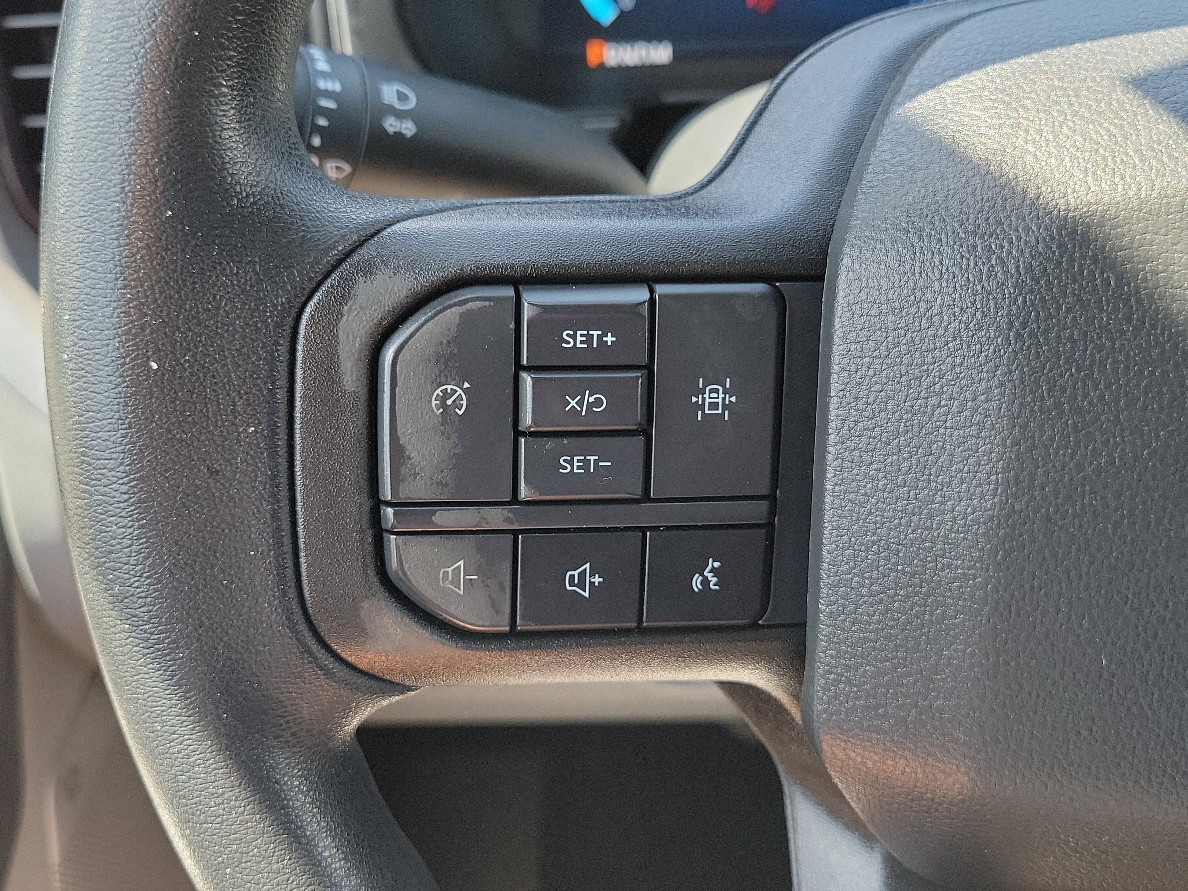 Certified 2023 Ford F250 XLT w/ Black Appearance Package AWD/4WD image 24