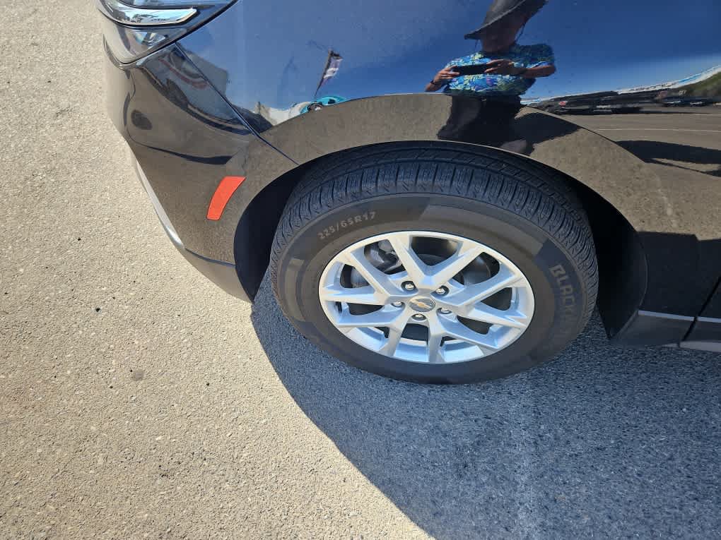 Used 2024 Chevrolet Equinox LT AWD/4WD image 3