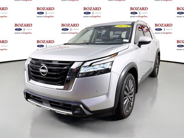 Used 2024 Nissan Pathfinder SL w/ SL Premium Package FWD image 4