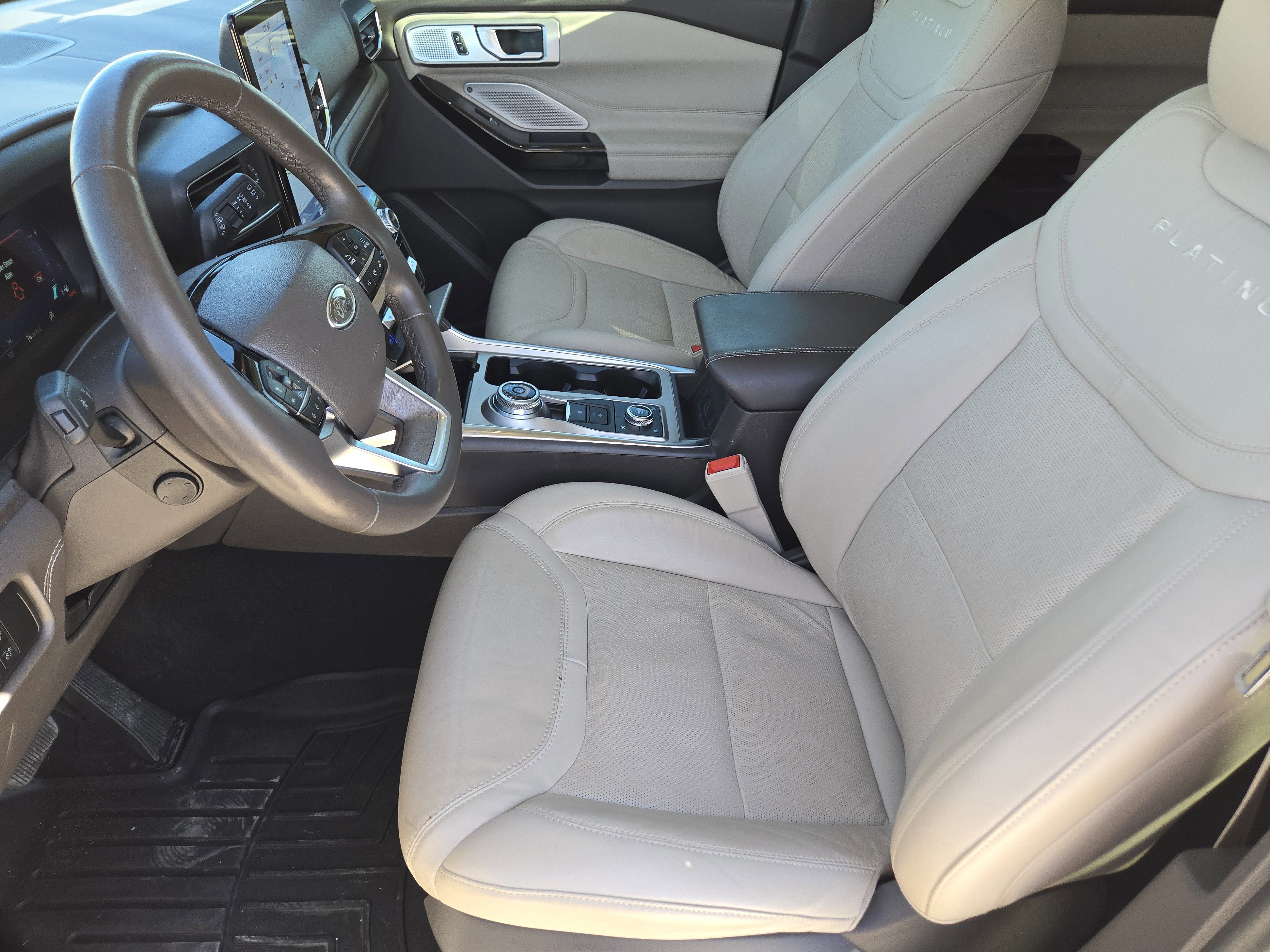 Certified 2023 Ford Explorer Platinum w/ Technology Package image 14