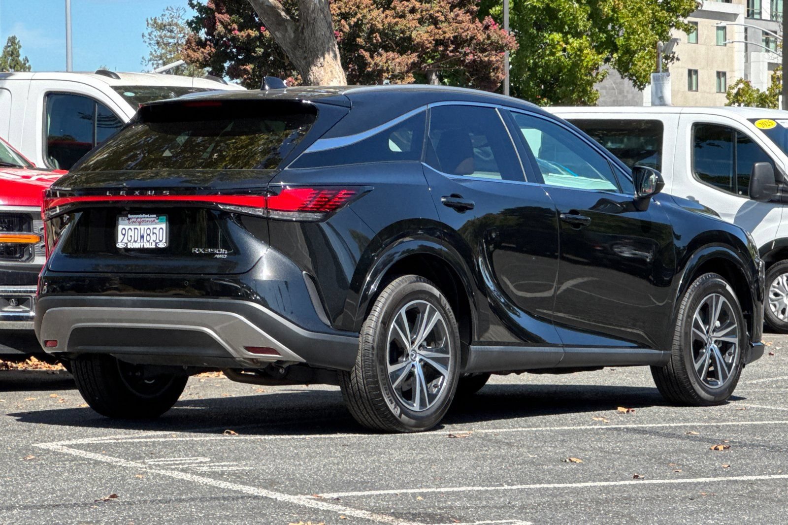 Used 2023 Lexus RX 350 w/ Cold Area Package AWD/4WD image 4