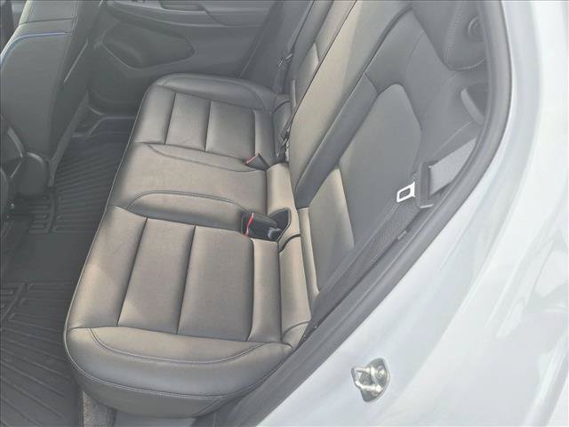 Used 2025 Buick Envista Sport Touring w/ Convenience I Package FWD image 18