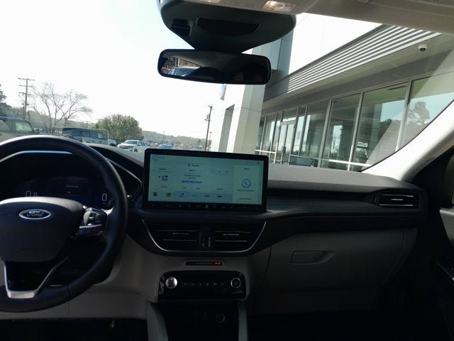 Certified 2025 Ford Escape Platinum w/ Premium Technology Package AWD/4WD image 13