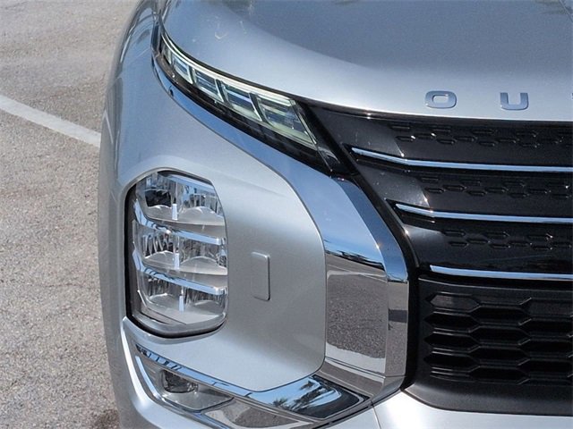 Used 2022 Mitsubishi Outlander SEL image 10