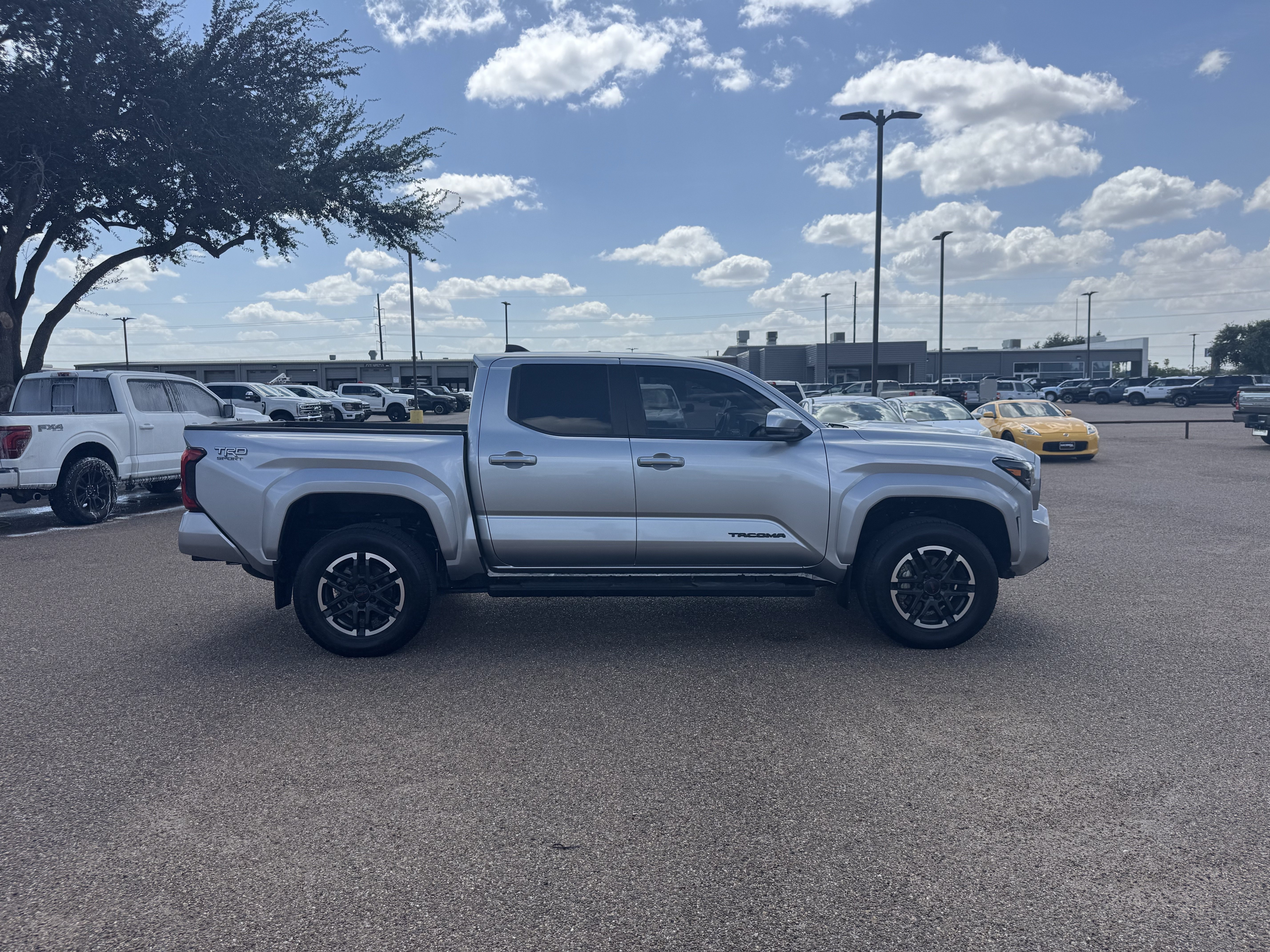 Used 2024 Toyota Tacoma TRD Sport RWD image 4