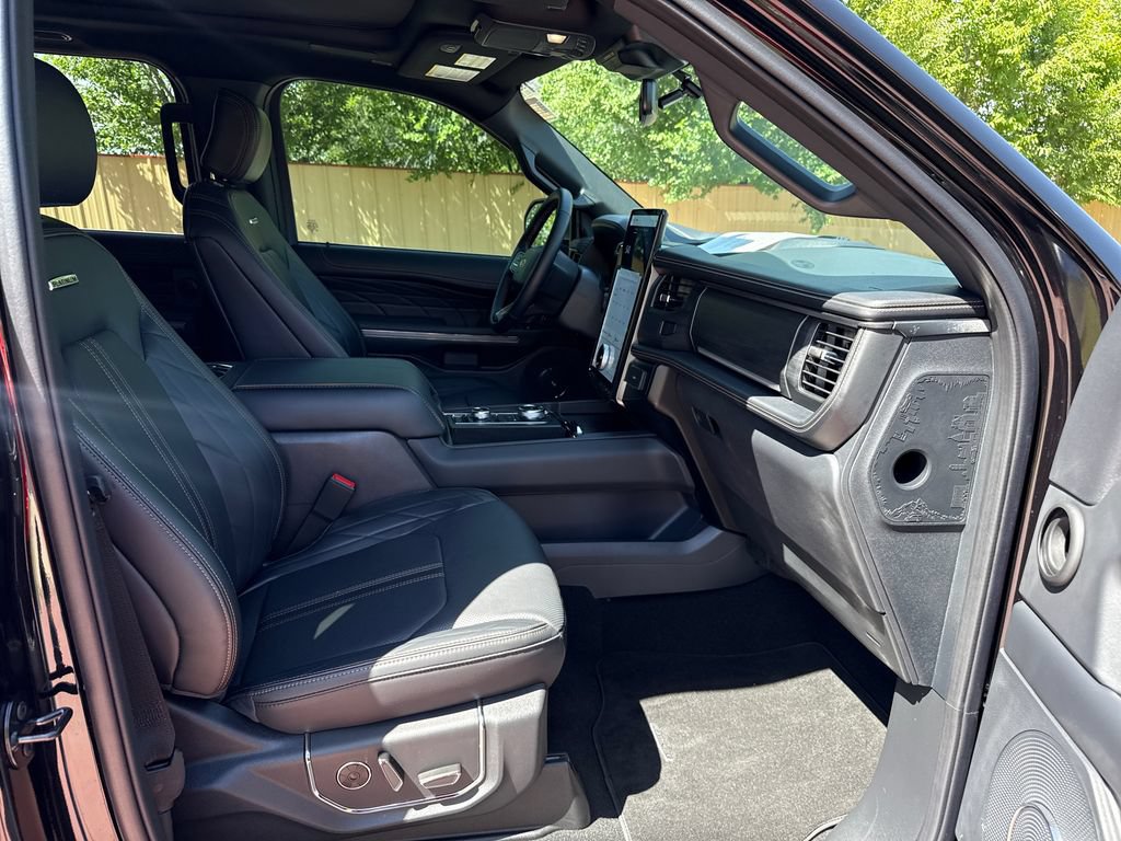 Certified 2024 Ford Expedition Max Platinum AWD/4WD image 32