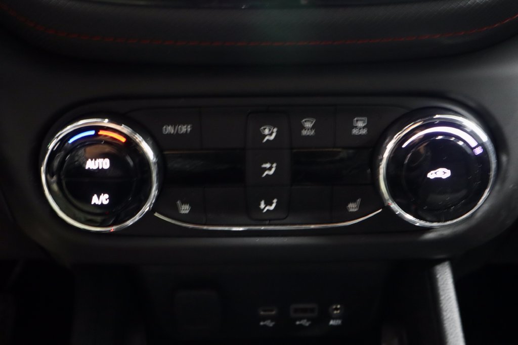 Used 2023 Chevrolet TrailBlazer RS w/ Convenience Package AWD/4WD image 30
