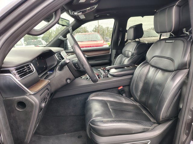 Used 2023 Jeep Grand Wagoneer Series II AWD/4WD image 11