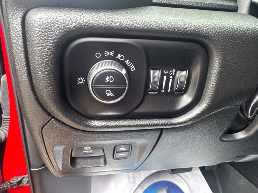 Used 2025 RAM 1500 Big Horn AWD/4WD image 13