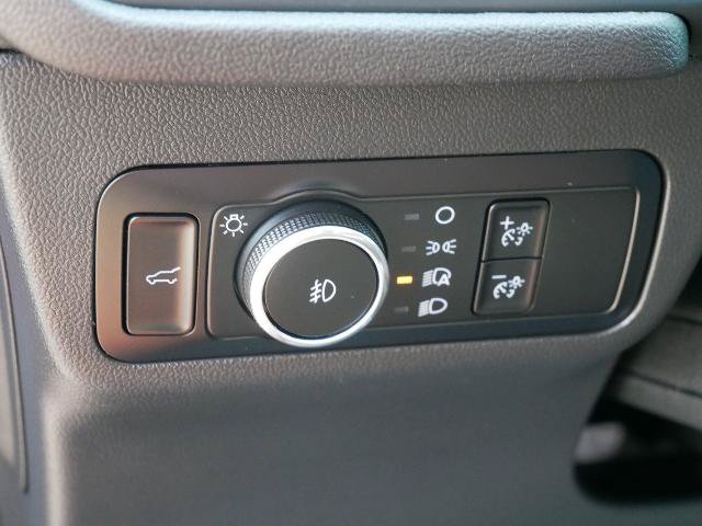 Certified 2025 Ford Escape ST-Line Select AWD/4WD image 19