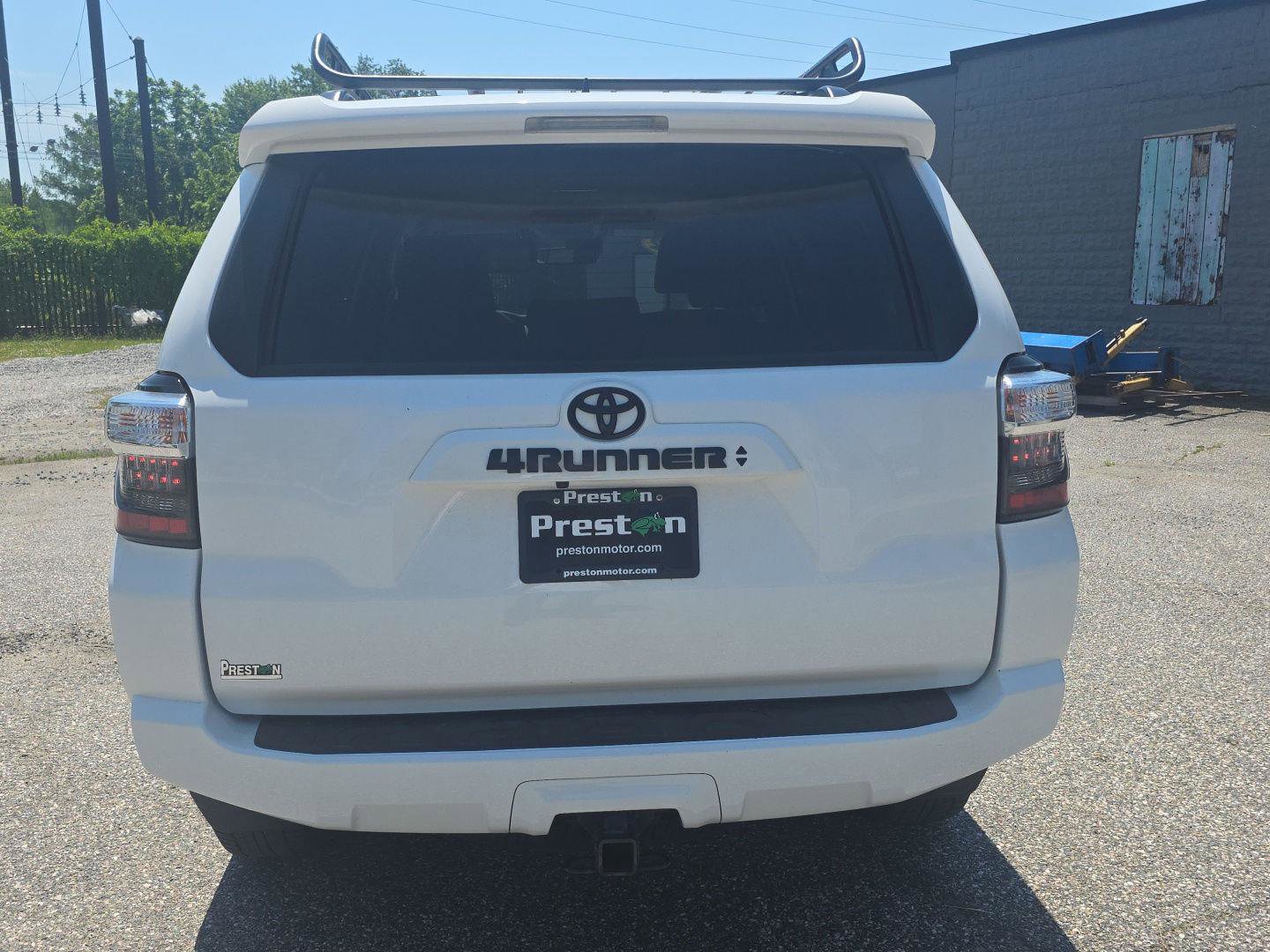 Used 2022 Toyota 4Runner SR5 w/ TRD Black Wheel Package (TMS) AWD/4WD image 5