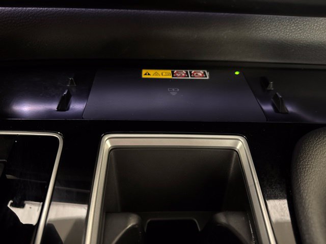 Used 2026 Toyota Sienna Platinum AWD/4WD image 18