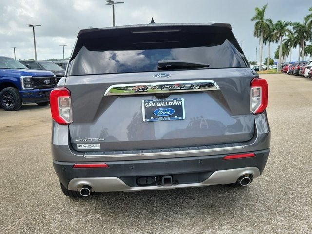 Certified 2022 Ford Explorer Limited w/ Equipment Group 301A RWD image 5