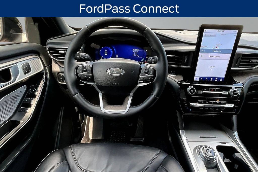 Certified 2024 Ford Explorer Platinum w/ Technology Package AWD/4WD image 8