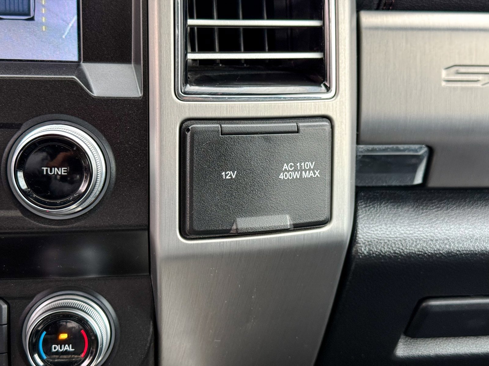 Certified 2020 Ford F250 Platinum w/ FX4 Off-Road Package image 24