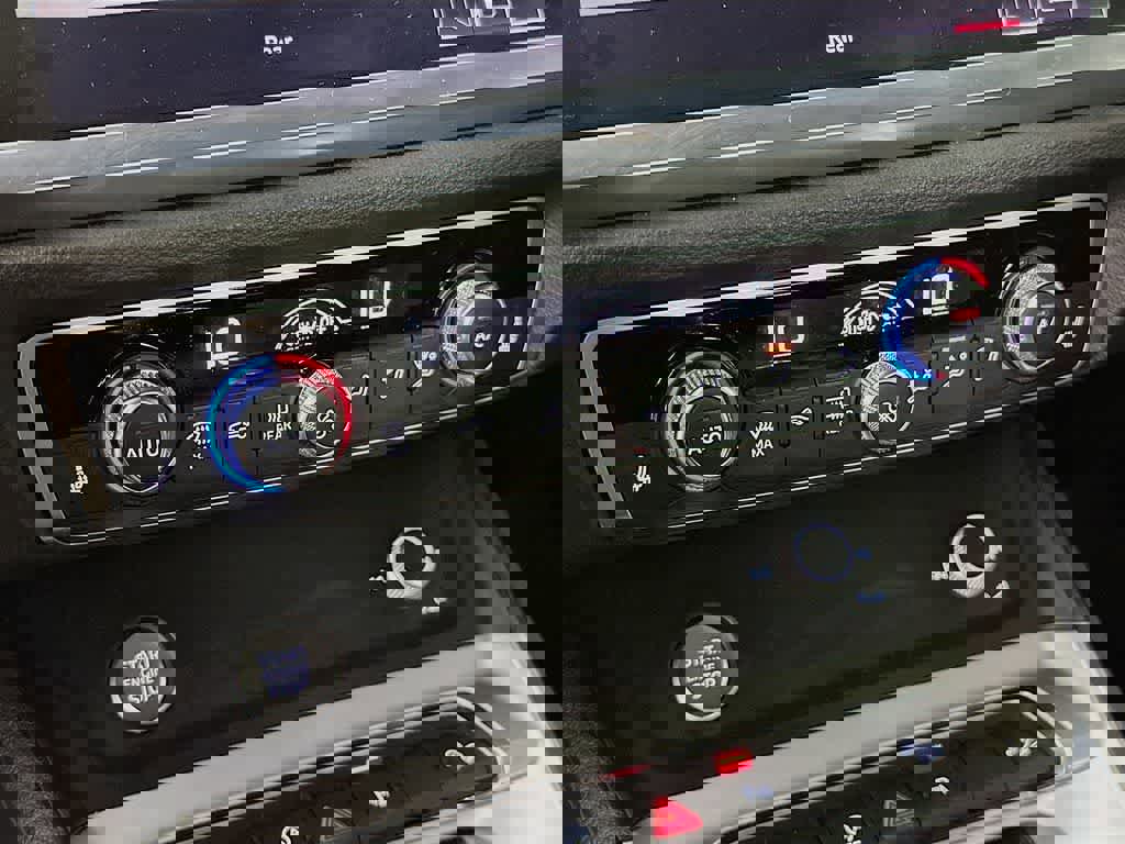 Used 2020 Audi Q3 2.0T Premium Plus w/ Premium Plus Package image 21