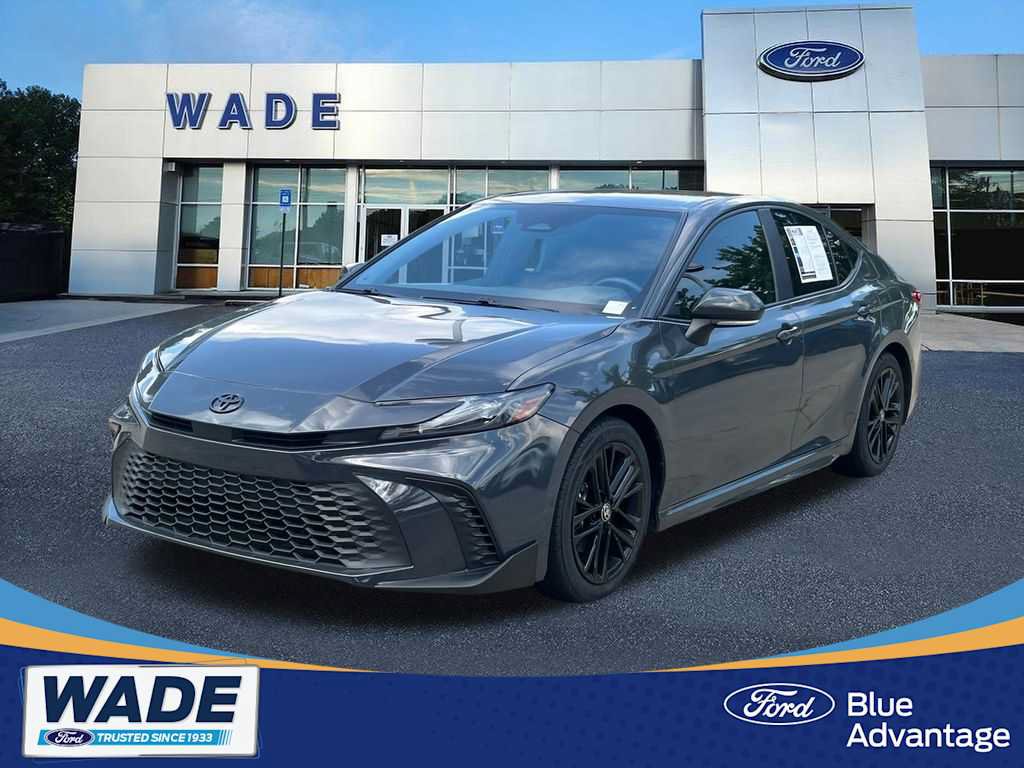Used 2025 Toyota Camry SE w/ Convenience Package