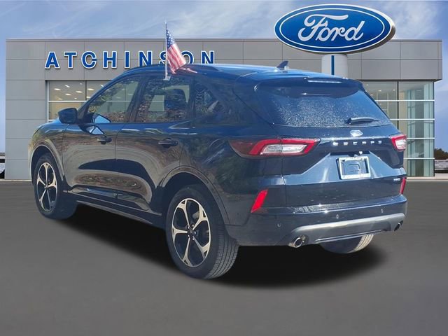 Certified 2023 Ford Escape ST-Line Select w/ Tech Pack #2 image 2