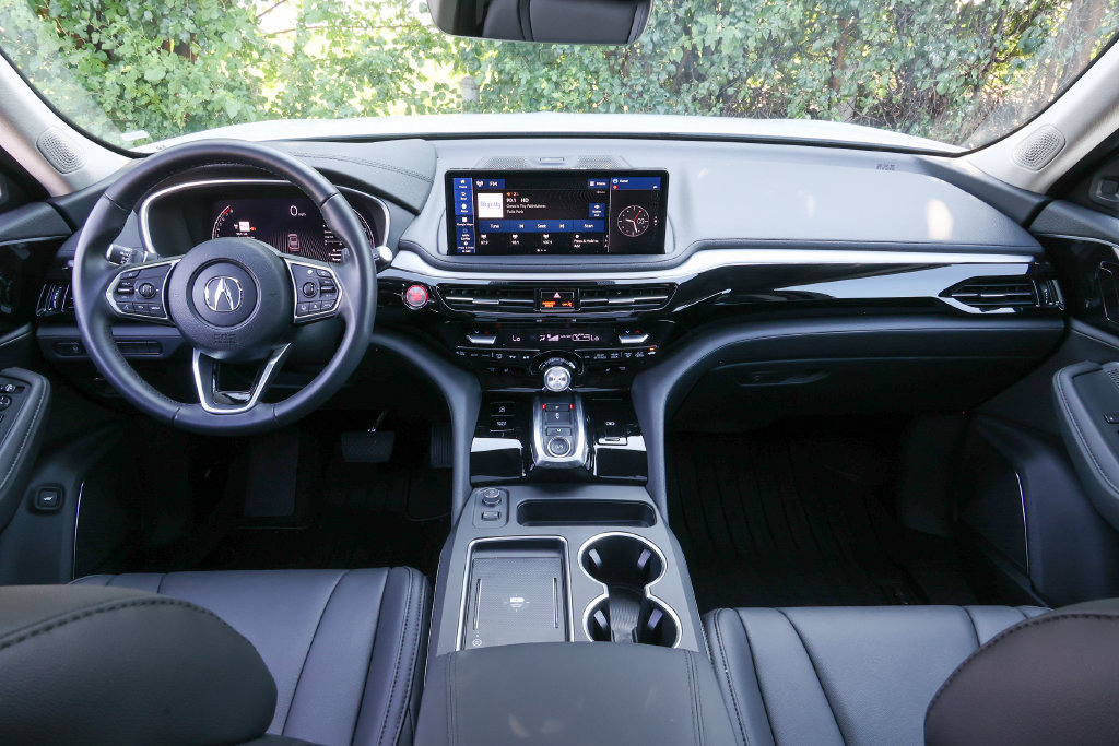 Used 2025 Acura MDX SH-AWD image 7