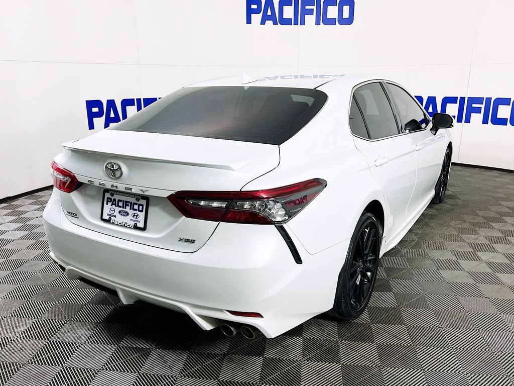 Used 2021 Toyota Camry XSE image 9