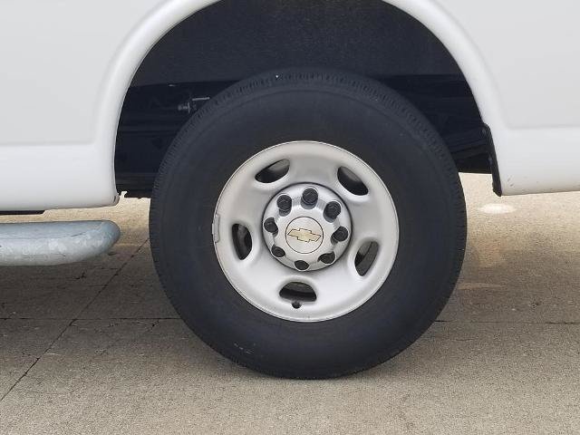 Used 2024 Chevrolet Express 2500 w/ Driver Convenience Package RWD image 29