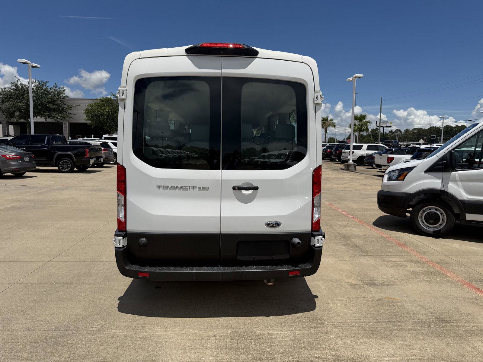 Certified 2019 Ford Transit 350 XL RWD image 4