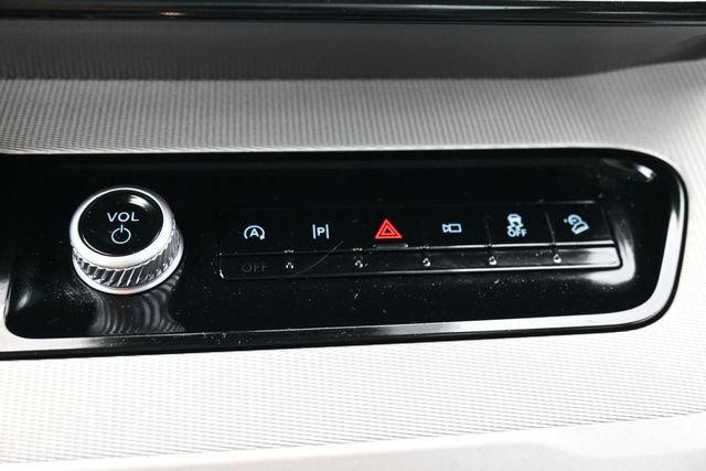 Certified 2025 Ford Expedition Active AWD/4WD image 23