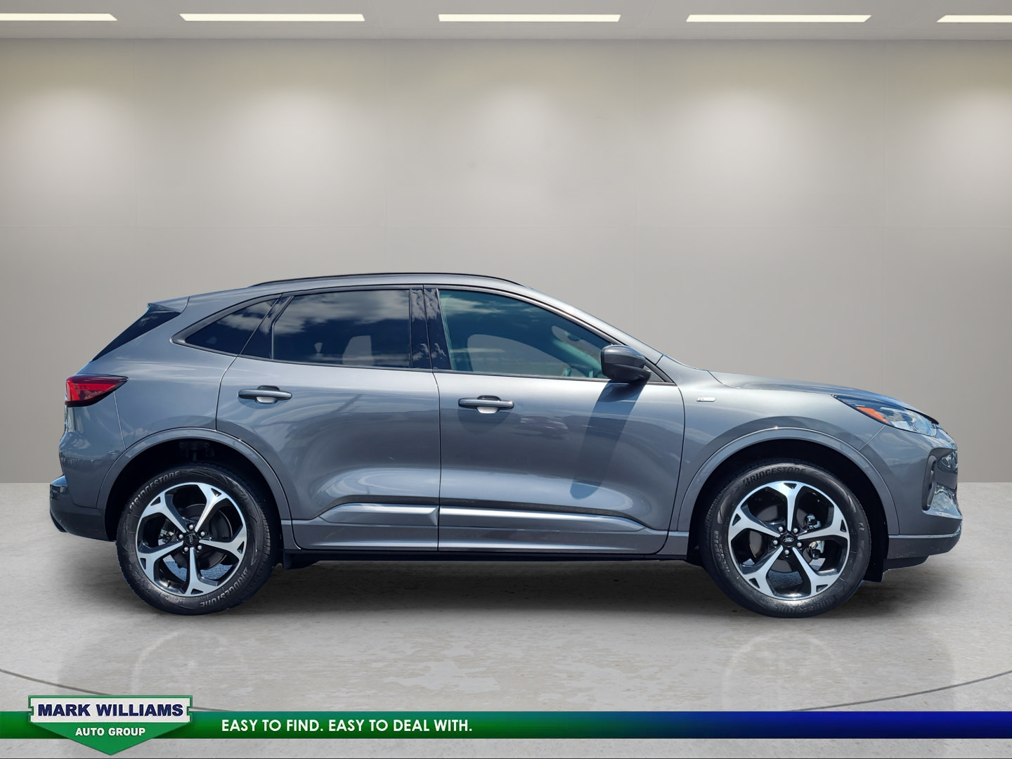 Certified 2023 Ford Escape ST-Line Select w/ Tech Pack #2 AWD/4WD image 2